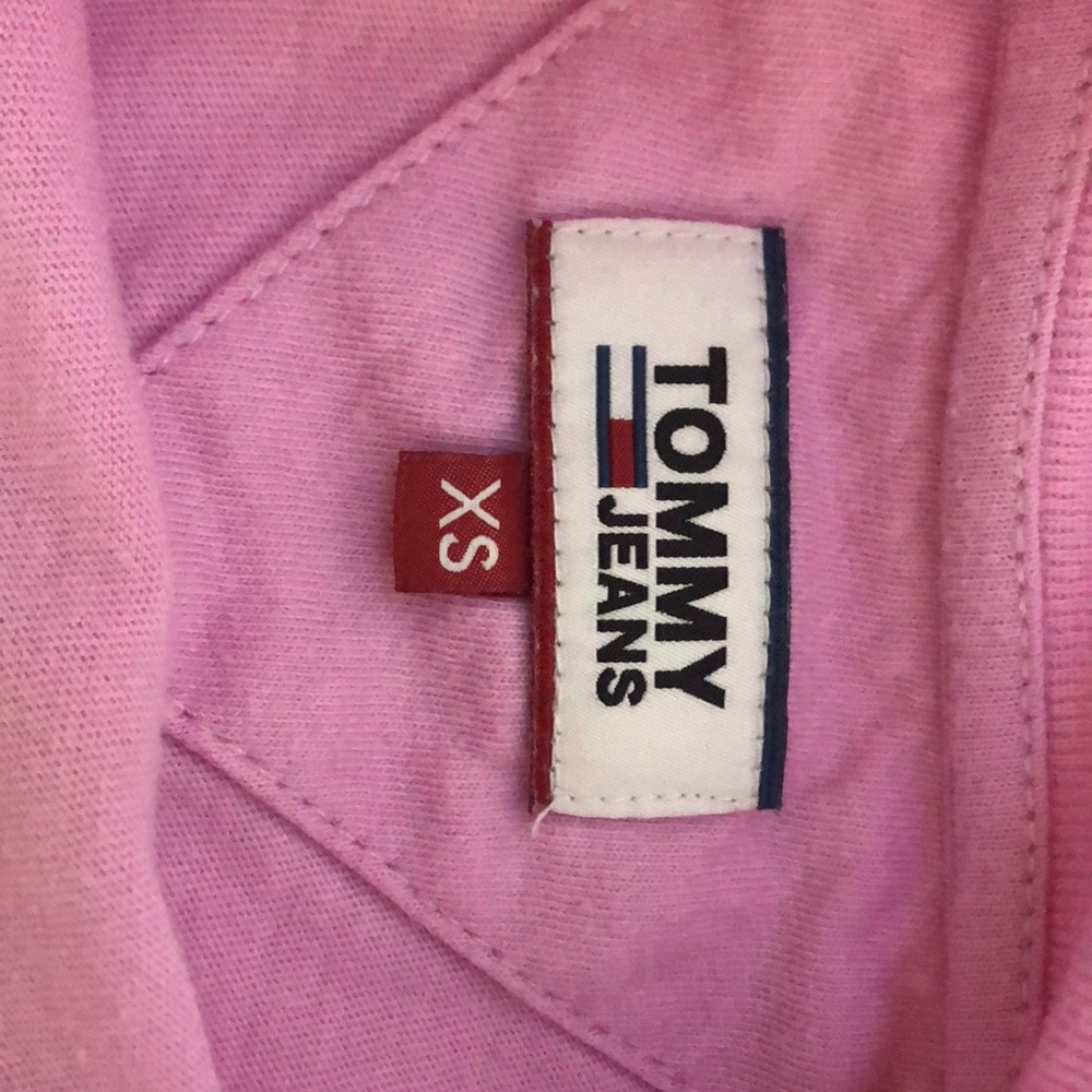 Tommy Hilfiger - Picture 2 of 2